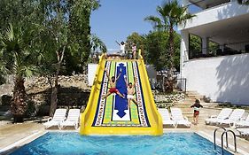Larissa Beach Club Side 3*